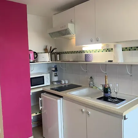 659 2 Pers Port Soleil Piscine Privee